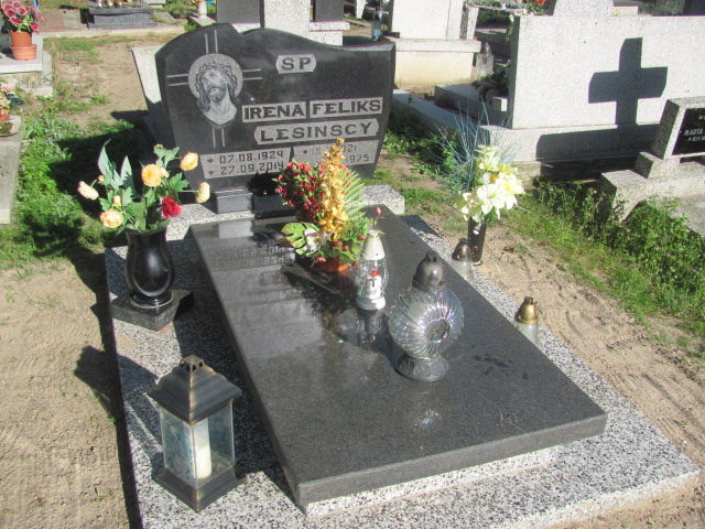 Grób Feliks Lesiński