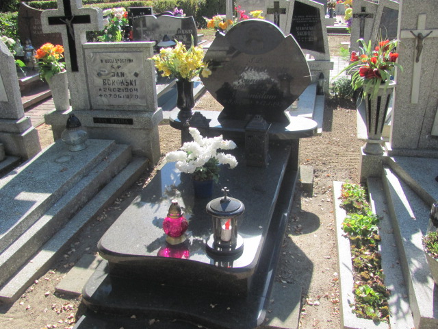 Grób Leonarda Chojnowska